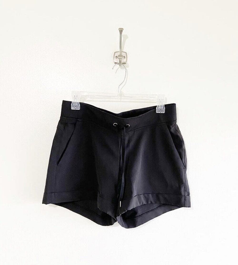 Athleta Shorts 4” in Black Womens Athletic Shorts sz 8 Drawstring Lightweight